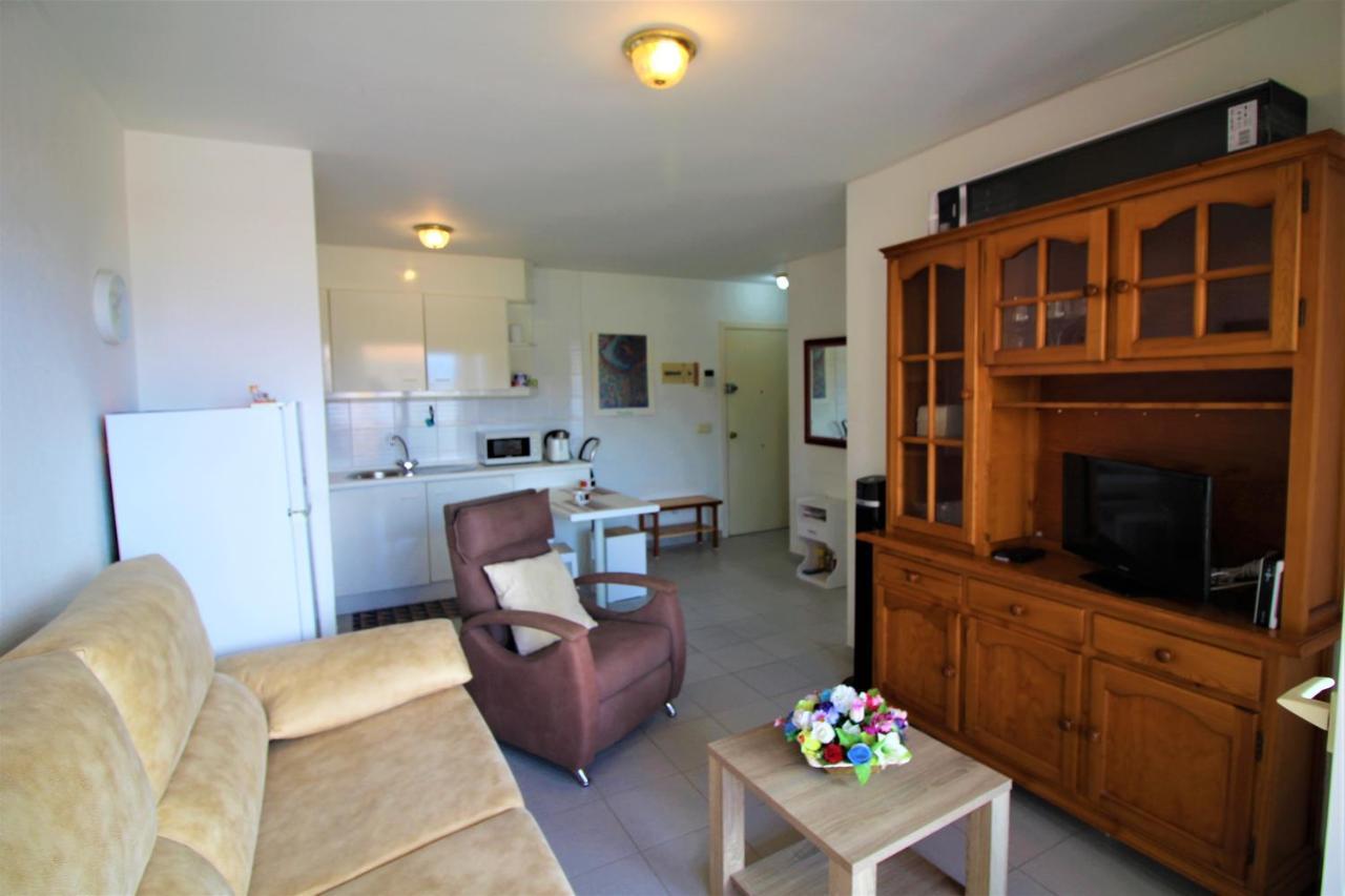 Apartmán Global Immo 2056 Rocmar Roses Exteriér fotografie